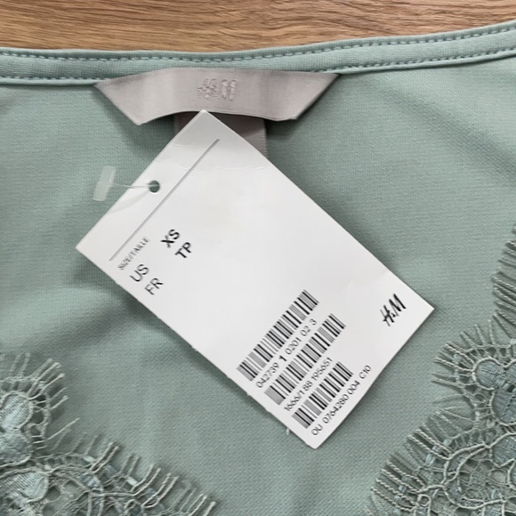 Saje Green Sleeveless Top with Lace Front - Picture 2 of 2